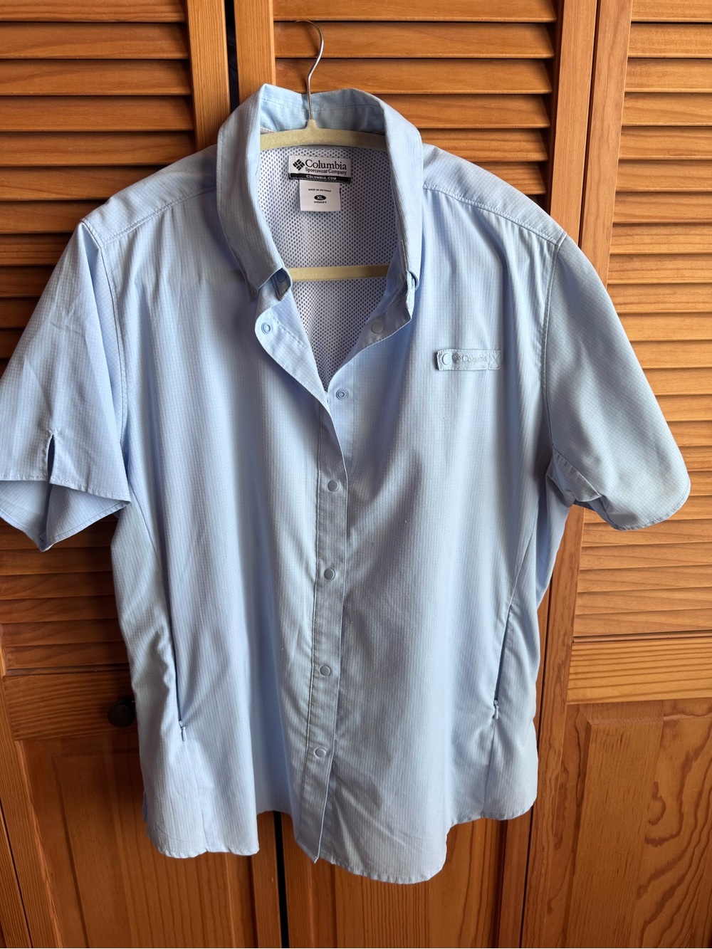 Columbia Women’s Light Blue Short-Sleeve Performance Shirt